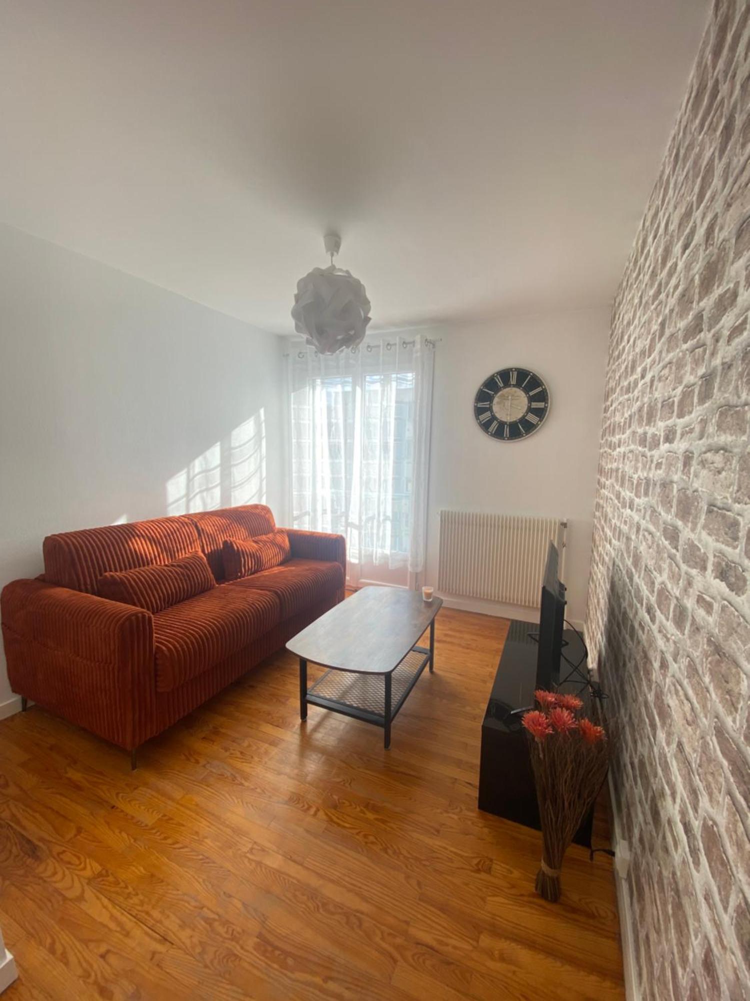 Appartement Spacieux Et Chaleureux - 4Pers - Refait A Neuf - Parking Privatif - Proches Axes, Commerces Et Services - Check In 24-24 Lempdes エクステリア 写真